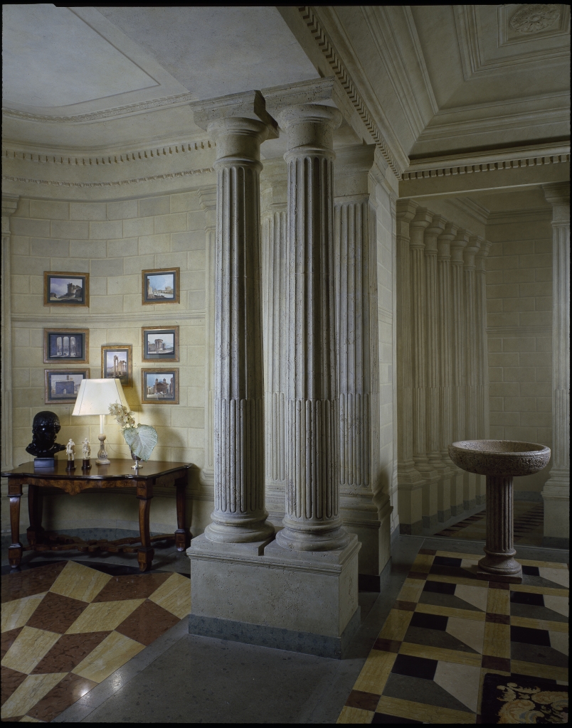 Renzo Mongiardino, Casa Versace (foto di Massimo Listri)